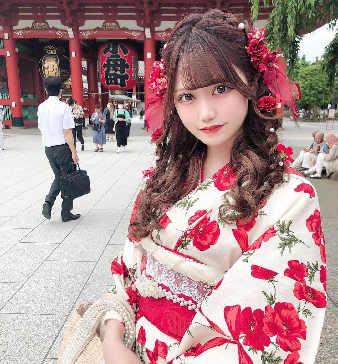 美女美容事情さんのインスタグラム写真 - (美女美容事情Instagram)「《着物👘×美女❤️》⁠⠀ *⠀⠀⠀⠀⠀⠀⁠⠀⁠⠀⁠⠀⁠⠀⁠⠀ 今回ご紹介させて頂きますのは!!👀❤️⁠⠀⁠⠀⁠⠀⁠⠀⁠⠀ 夜神さくらさん<@39xo_py> の素敵なお写真📸⠀⁠⠀⁠⠀⁠⠀ *⠀⁠⠀ 和装って可愛いですよね😍💕⠀ *⠀⁠⠀⁠⠀⁠⠀⁠⠀⁠⠀ 夜神さくらさん<@39xo_py> 素敵な投稿をありがとうございました☺️📸✨⠀⁠⠀ 夜神さくらさんのアカウントには他にも素晴らしい投稿が沢山ありますので是非覗いてみてくださいね💁‍♀️💙⁠ ⁠⠀ ⠀⠀⁠⠀⁠⠀⁠⠀⁠⠀ △▼△▼△▼△▼△▼△▼△▼△▼△▼ ⁠⠀⁠⠀⁠⠀⁠⠀ ❤️🧡💛「ビジョビ (美女美容事情)」💚💙💜⠀⠀⠀⠀⠀⠀⠀⠀⠀⠀⠀⠀⠀⠀⁠⠀⁠⠀⁠⠀⁠⠀⁠⠀⁠⠀ 👇掲載ご希望の方は👇⠀⠀⠀⠀⠀⠀⠀⠀⠀⠀⠀⠀⠀⠀⠀⁠⠀⁠⠀⁠⠀⁠⠀⁠⠀⁠⠀ @b_b_j.jタグ付けと🖤 # ビジョビ ⁠⠀⁠⠀ 🖤タグ付けお願いします⠀⠀⠀⠀⠀⠀⠀⠀⠀⠀⠀⠀⠀⠀⠀⁠⠀⁠⠀⁠⠀⁠⠀⁠⠀⁠⠀ △▼△▼△▼△▼△▼△▼△▼△▼△▼⠀ #美女#美容#着物美女#着物美人⠀ #和装#着物#振袖#赤⠀ #花柄#神社#結婚式⠀ #インスタ美女#インスタグラビア⠀⠀ #インスタ女子#インスタグラマー」6月25日 17時32分 - b_b_j.j