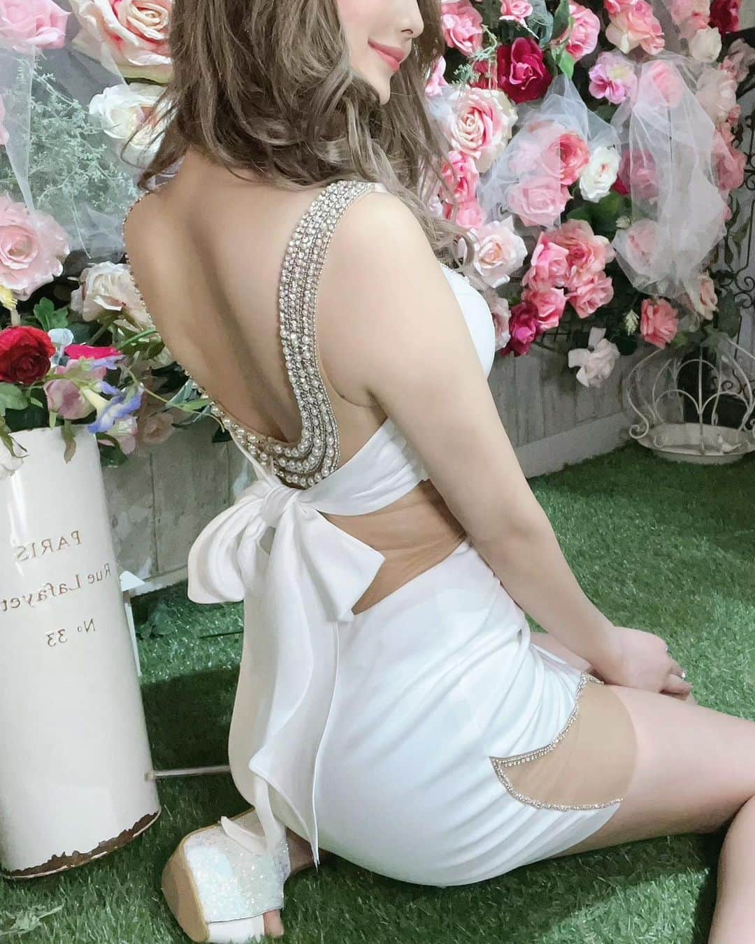 葉月芽生さんのインスタグラム写真 - (葉月芽生Instagram)「🤍🏹🤍  新作バックリボンドレス👗🎀 発売開始したよー😚💞💞 @angelr_dress   #angelr  #model  #new  #dress  #white  #ribbon  #cute  #sexy  #エンジェルアール  #新作  #ドレス  #葉月芽生」6月25日 18時29分 - mei_hazuki