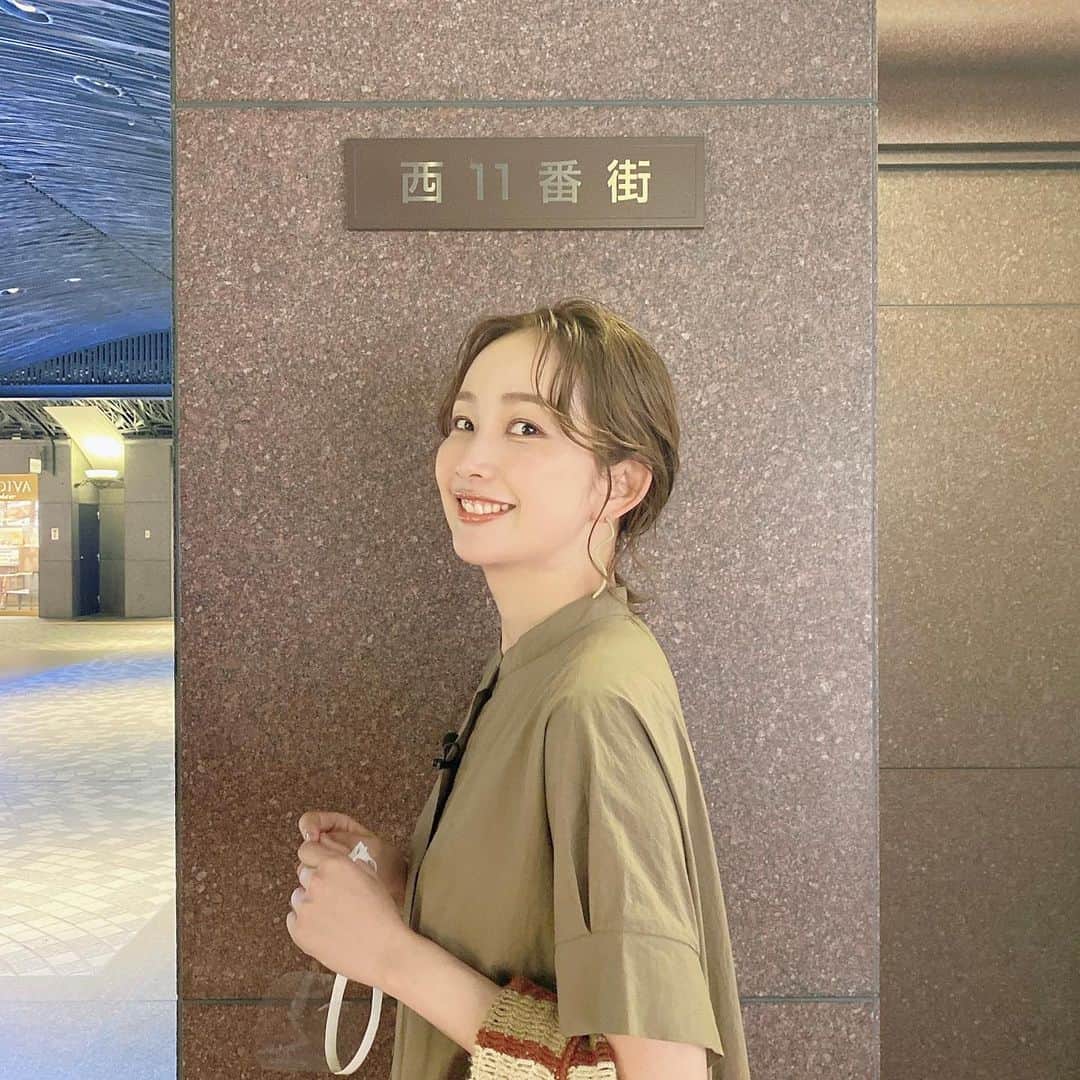 のインスタグラム：「お知らせでーす🥰  天神地下街のポータルサイト&アプリの 応援隊長に就任しました🗣🌿🧡🤎💚🤍❤️  行くだけで貯まるマイルがあったり、 登録するだけでプレゼントをもらえたり...  本当にお得で、ニュースもたくさんの情報が載ってるので是非チェックしてみて下さい🤤❣️動画も観てね💚 #地下街のこの番地とか好きなんだ  そしてっこのあと22時からさきちゃんと資生堂さんの生配信があるよ、ストーリーズから飛んでね🕊」