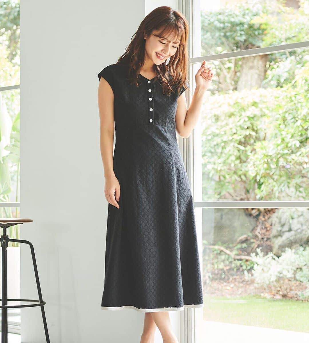 Debut de Fioreのインスタグラム：「6/25(Fri)SUMMER SALEスタート!! ⁡ SALE2Buy・More10%OFFも同時スタート🙌 ⁡ この機会をぜひお見逃しなく✨ ⁡ ※公式オンライストアのSALE会場はストーリーズリンク先よりぜひcheckしてください😉 ⁡ ⁡ pick up sale one-piece✨ ⁡ コットン刺繍サマーワンピース 20%OFF▶️ ¥21,120 ⁡ ⁡ ⁡ ⁡ ⁡ #レッセパッセ #laissepasse #デビュードフィオレ #debutdefiore  #laissepasseonlinestore #レッセパッセオンラインストア #新作 #ニット #ニットコーデ #ワンピース #ワンピースコーデ #スカート #スカートコーデ #プリント #プリントワンピース #プリントスカート #ブラウス #ブラウスコーデ #お仕事コーデ #お仕事服 #通勤 #通勤 #通勤コーデ #通勤服 #通勤服コーデ #お出かけ #セール #セールアイテム #セールアイテムコーデ #sale #summersale」