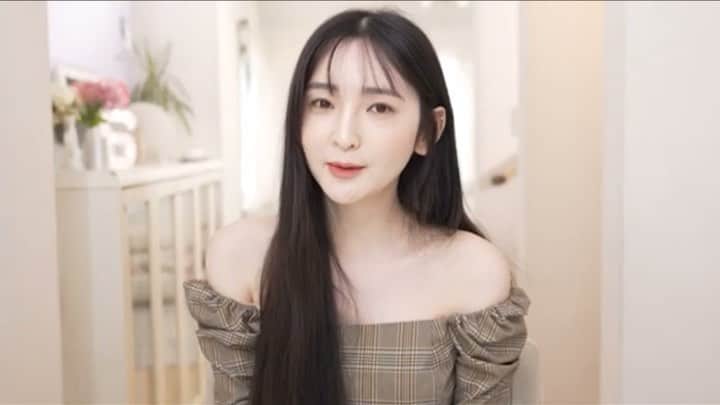 のインスタグラム：「❤️💛❤️💛 この度YouTubeチャンネルを開設することになりました！ YouTubeをいつも見ていましたがチャンネルを開設しよう！と思いたくさんの準備をしてきて、今も準備をたくさんしていますのでこれからを楽しみに、私のチャンネルを楽しんでいただけたら嬉しいです！❤️ チャンネル名は色んな方に覚えていただきやすいかなと想いを込めてKayoKayoにしました☺️❤️  どうぞ、よろしくお願い致します🥺💛  안녕하세요~~~여러분 💛💛💛  재 유튜브체널 개설 하게 되었어요!  앞으로 재미있는 콘텐츠를 열심히 찍고 올릴때니 많이많이 기대해주시고 재미있게 봐주시면 좋겠습니다 ❤️💛❤️💛  https://youtu.be/1J2j8auo61o  #YouTube #채널개설　#kayokayo #카요카요」