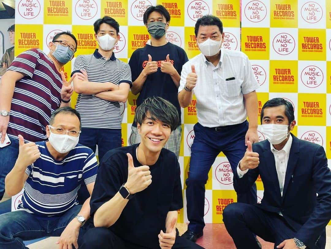 中澤卓也さんのインスタグラム写真 - (中澤卓也Instagram)「今日はラジオ大阪さんでのレギュラー番組「いいね！イマうた 中澤卓也です」の収録📻 そして、タワレコ大阪梅田マルビル店さんでのリリイベでした🙆‍♂️ お世話になった皆さん、ありがとうございました🙇‍♂️✨  #ラジオ大阪 #いいねイマうた中澤卓也です #タワレコ #タワレコ大阪梅田マルビル店 #リリイベ #日本クラウン #約束 #中澤卓也」6月25日 21時20分 - takuya_nakazawa.118