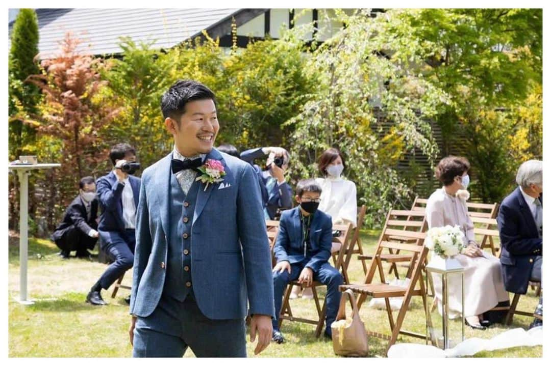 lso_wdさんのインスタグラム写真 - (lso_wdInstagram)「produced by @life_style_order ⁡ Groom's costume... 結婚式のカジュアルな新郎衣装をオーダーメイドでお仕立て致します。 ⁡ ⁡ #新郎衣装 #タキシード #ウェディングスーツ #家族婚 #少人数婚 #2021秋婚 #2021冬婚 #リゾートウェディング #フォトウェディング #プレ花嫁 #新郎 #新郎衣装#オーダータキシード #ウェディングフォト」6月25日 21時13分 - lso_wd