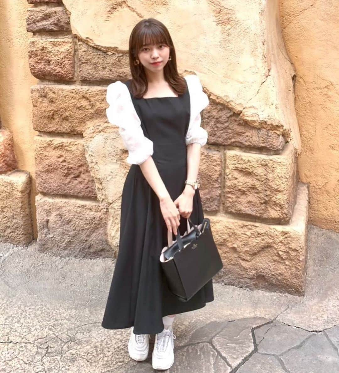 横山キラさんのインスタグラム写真 - (横山キラInstagram)「こちらは、@lilyboutique_official 様のワンピースです！  白の袖がお気に入りです♡♡  #lilyboutique #ファッション #サロンモデル #夏コーデ #ミスコン #コーディネート #イチナナキログラム」6月25日 21時33分 - kira_yokoyama_