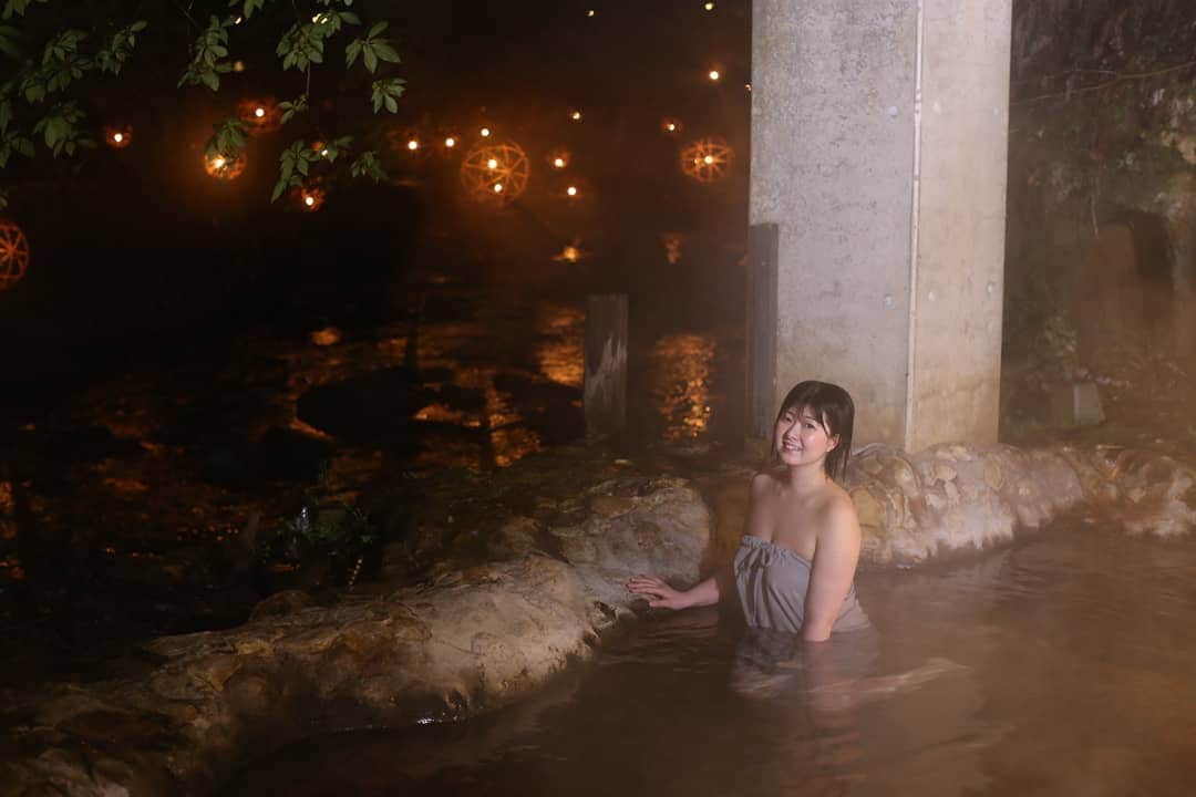 しずかちゃんのインスタグラム：「すごくキレイだった夜の黒川温泉｢新明館｣ こんなところで○○○○○されてみたい」