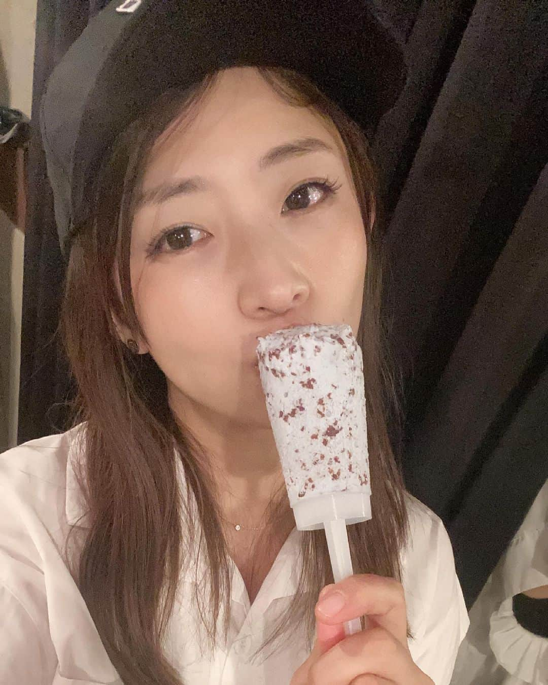 範田紗々さんのインスタグラム写真 - (範田紗々Instagram)「配信前にアイス食べてた☺️ #ちょこみん党」6月26日 8時42分 - handa_sasa