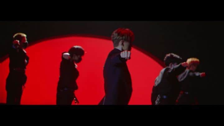 ダンソン・タンのインスタグラム：「隔離 聽歌 Down - 完整 Link in bio #DT  #Down #唐禹哲」