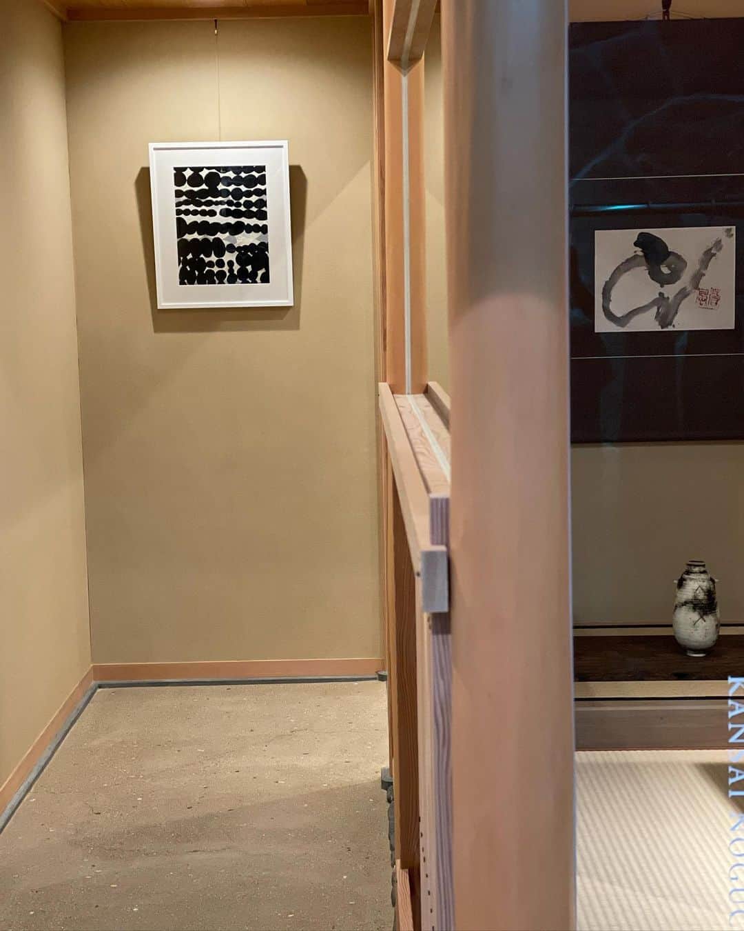 正中雅子さんのインスタグラム写真 - (正中雅子Instagram)「@kansainoguchi 展🏺  先週の東京出張の時に、仕事終わりドタバタと野口寛斎展へ。  以前からファンで大好きだけどなかなか手に入らず、こんなに沢山実際に見れる贅沢な空間に感動しました☺️  そして、タイミングよく初日だったので ご本人がご在廊で作品のお話を伺えたり 息つく間もなかった出張の最後に深く深呼吸できたような時間でした😌  そして、野口さんにも選んでいただき 素敵な作品をお迎えしました！届くのが楽しみだな♡  #野口寛斎  #kansainoguchi」6月26日 9時13分 - masacoshonaka