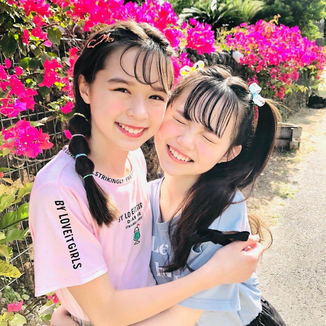 ニコ☆プチのインスタグラム：「🌺  週末もハッピーにすごそ〜！🥳✨  #小松崎ふたば #星名ハルハ」