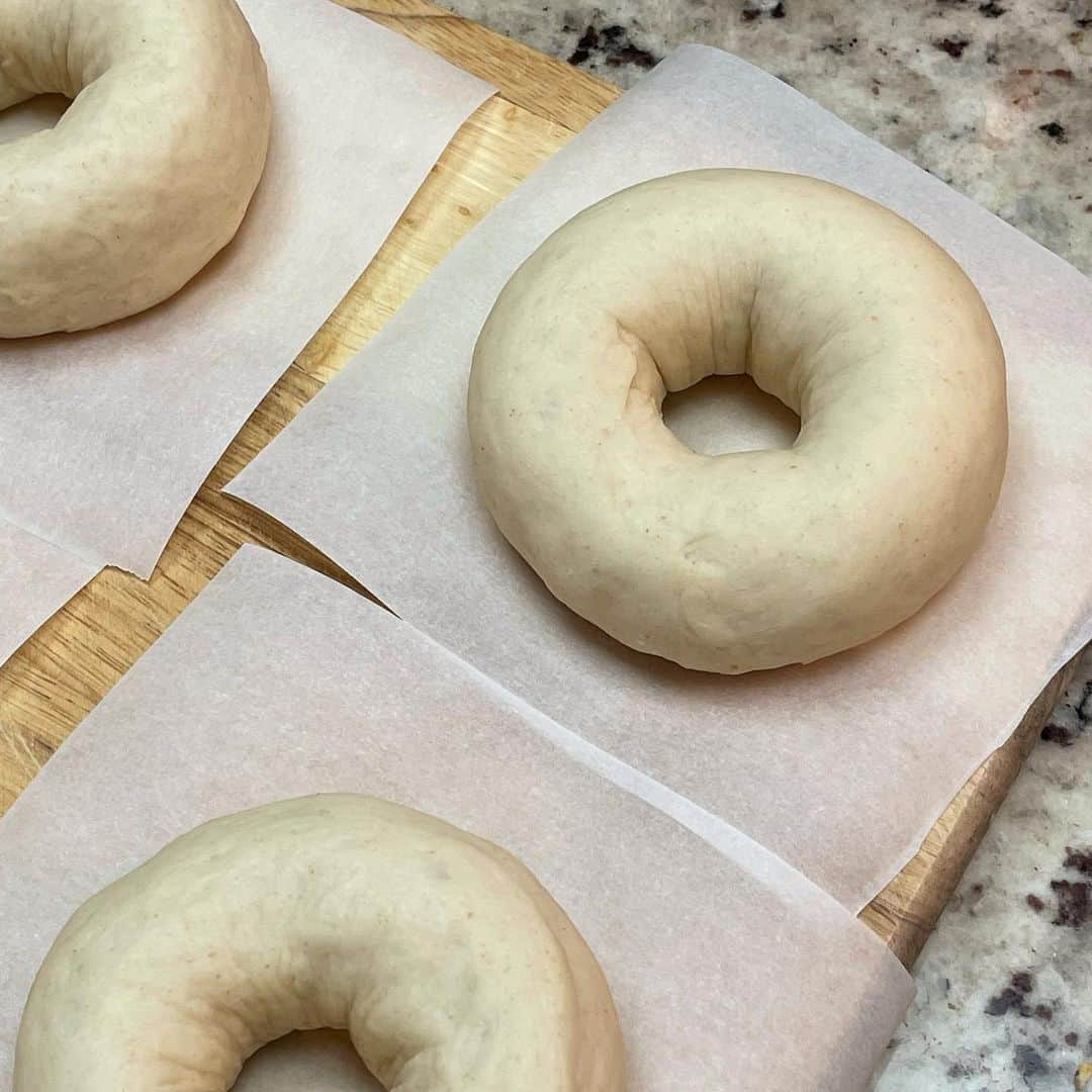 シン・セギョンのインスタグラム：「🥯」