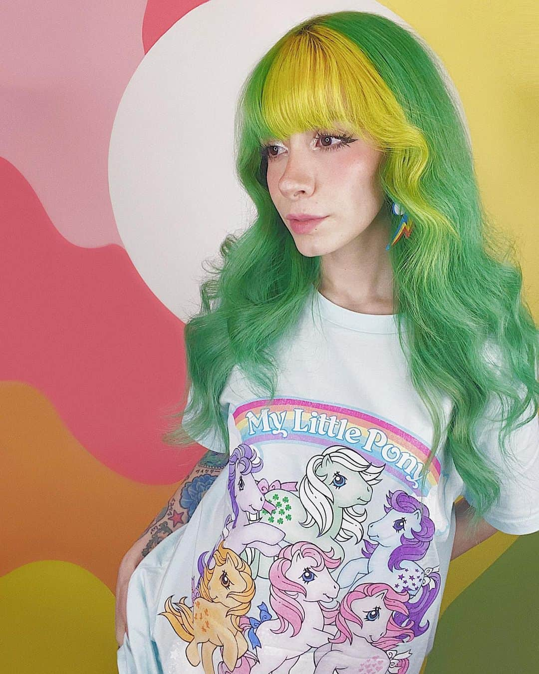 ミランダ・イバネスのインスタグラム：「Ayñ @dollskill acaba de sacar colección con @mylittlepony ⁣ 🤩🦄💫⁣ ⁣ Pero pony’s de Los 80’s 🥺😭🦄⁣ ⁣ Vayan a ver si algo les gusta ☺️💕⁣ ⁣ #dollskillxmylittlepony」