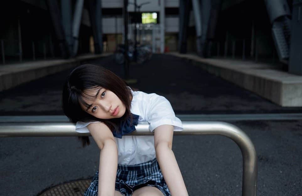 多田成美のインスタグラム：「デジタル写真「protostar」さんの第二弾でのお気に入りカット🌙まだの方は第一弾の方と合わせて見てくださると嬉しいです❤︎  #多田成美 @proto_star さん」