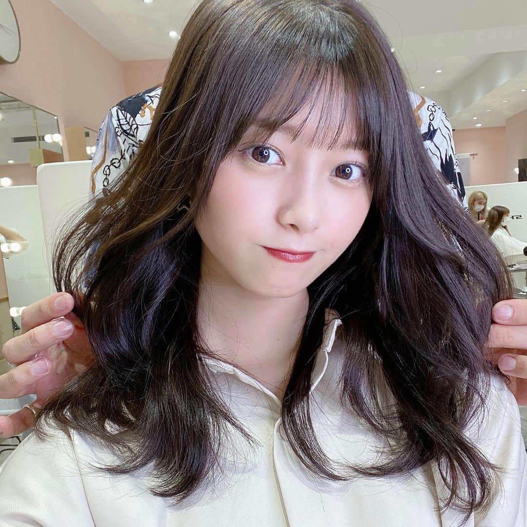 松川星さんのインスタグラム写真 - (松川星Instagram)「⸝⋆ 髪色暗くしました 🪄 ずっと明るかったから新鮮 ︎︎︎︎︎☺︎ @leo__nishi   そして 眉毛も整えてもらいました🪞 いつも綺麗にありがとございます ♡ @une_fleur_yui」6月26日 20時40分 - akarin__rin