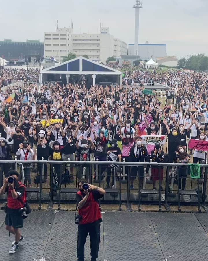 桜井誠のインスタグラム：「デッドポップありがと！！！ 野外で音鳴らす気持ちよさよ！！！ #SiM #dragonash」