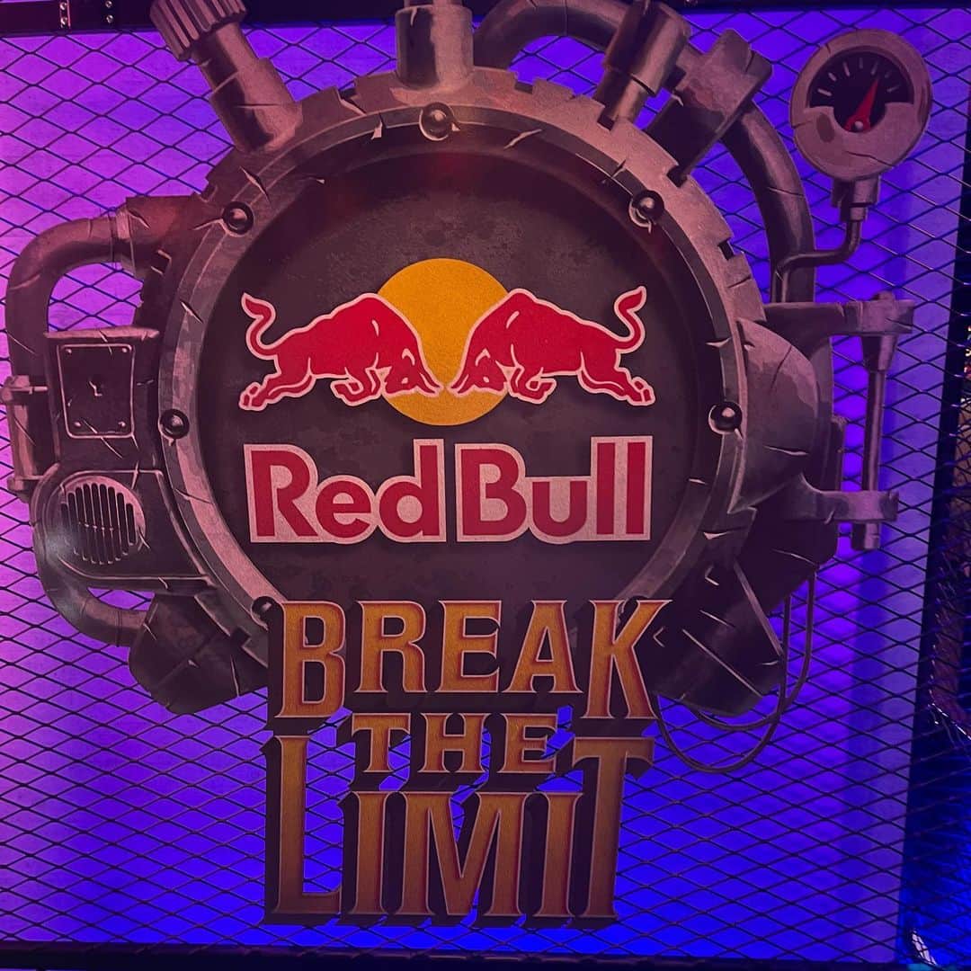 gachikunのインスタグラム：「. 「Red Bull Break The Limit」 『FINAL FANTASY VII REMAKE INTERGRADE』 × Red Bull  #レッドブルとLIMITBREAK」