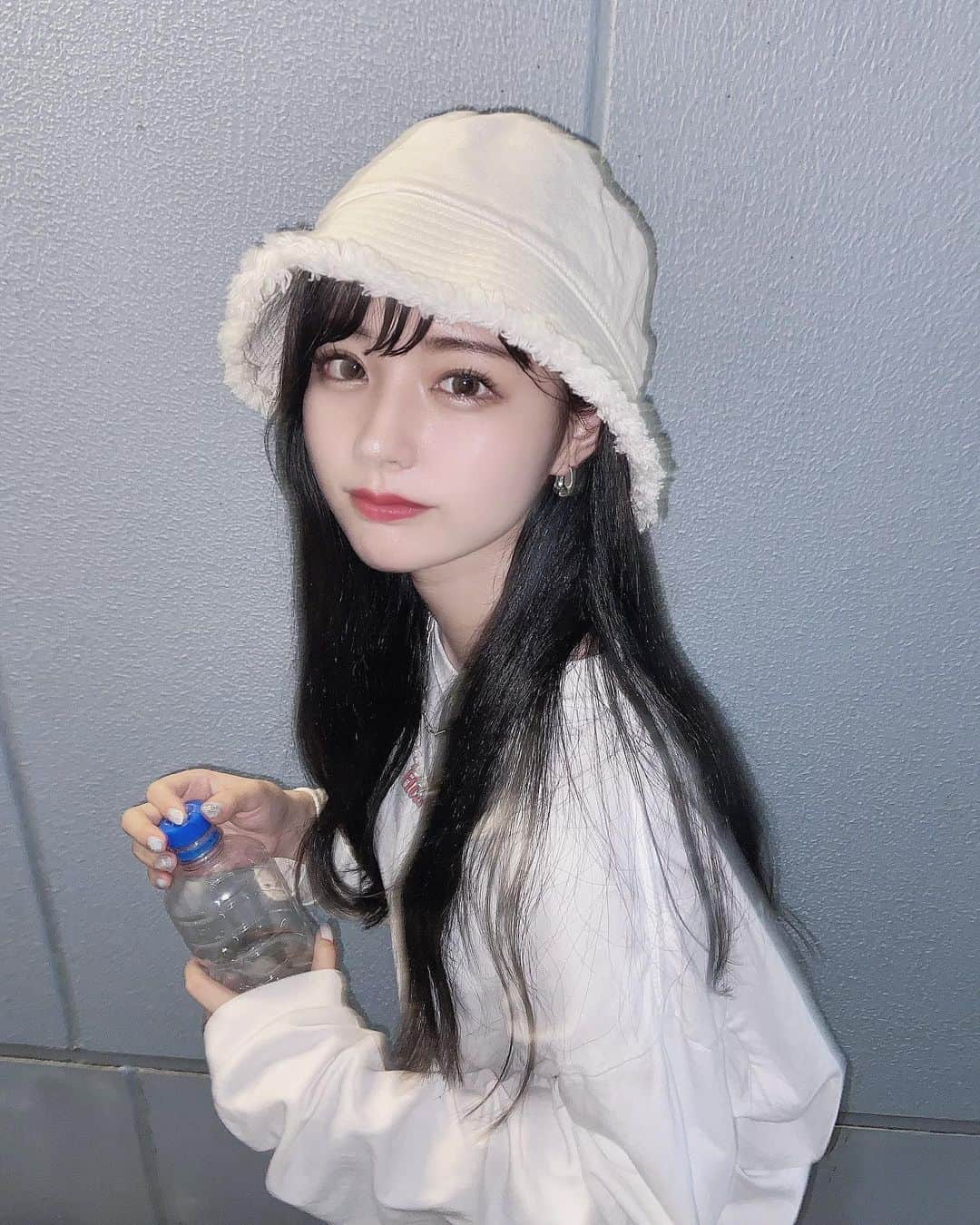sarimaru(国木田さりまる)のインスタグラム：「水分補給。」