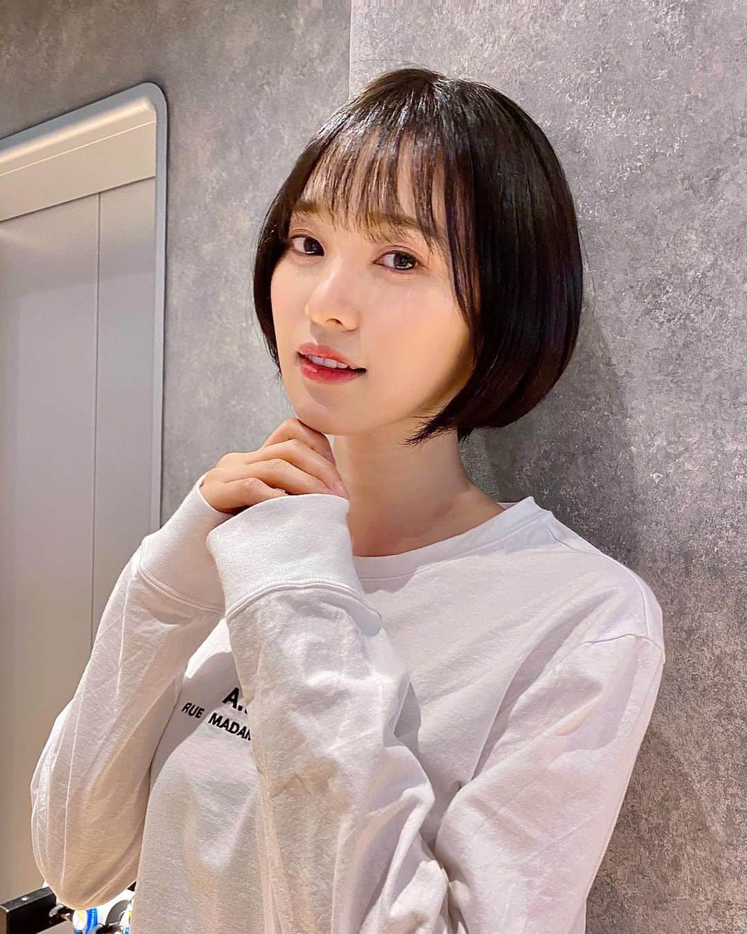 兒玉遥さんのインスタグラム写真 - (兒玉遥Instagram)「ヘアカットした日💇🏻‍♀️  #ショートヘア #ショートボブ #ショートカット」6月27日 12時44分 - haruka_kodama919