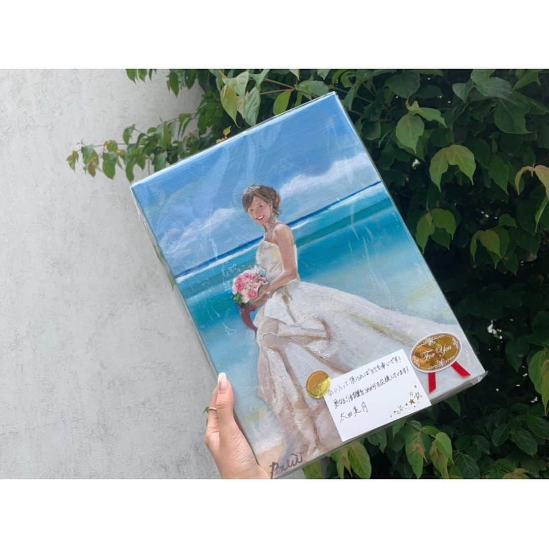 岡島彩花さんのインスタグラム写真 - (岡島彩花Instagram)「・  素敵な絵画を頂きました🖼☺️  なかなか自分の絵を描いてもらうことないので とっても嬉しかったです😢💕  ありがとうございました♡ @mizuki.ohta.12   そしてプレゼントして下さった 稲垣さんありがとうございました🥲💗 @inagakikengo   #絵画  #ミスブライダルモデルグランプリ」6月27日 12時36分 - okajima_ayaka