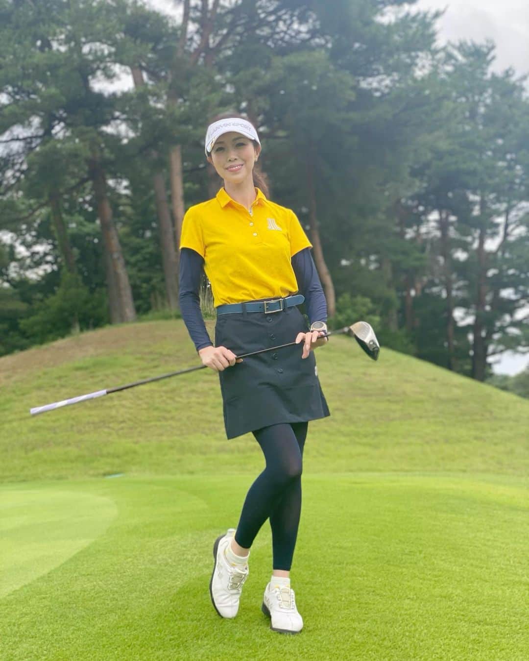 ImotoEtsuyo さんのインスタグラム写真 - (ImotoEtsuyo Instagram)「#おはようございます  ・  ・ 先日のゴルフ。 #ゴルフコーデ   本当はポロシャツとスカートで スッキリと着こなしたいのですが、  日焼け対策に インナーを着て（ ; ; ）  ・ #tops ➡︎ @lanvin_sport_official  #ランバンスポール  #skirt ➡︎ @andperse_official  #アンパスィ   #golf  #golfgirl  #golfstagram  #golfwear  #ゴルフ  #ゴルフ女子  #ゴルフコーデ  #lanvinsport  #ゴルフウェア  #ランバンスポール  #大人上品 #ゴルフコーディネート  #コーデ  #大人可愛い  #大人ゴルフファッション #ゴルフ場  #西武園ゴルフ  #西武園ゴルフ場」6月27日 6時13分 - bisuhada