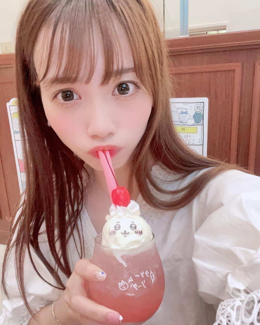 宇佐美幸乃さんのインスタグラム写真 - (宇佐美幸乃Instagram)「ちいかわCafeに行きましたっ！全てが可愛くて最高な癒し、、、 これはちいかわクリームソーダですっ  なかなか写真が撮れなくて更新頻度落ちててごめんね😢  #cafe #ちいかわCafe #ちいかわ #ちいかわカフェ #idol #アイドル　#instagood #instagram #instadaily #daily_photo_jpn #japanesegirl #ゆるきゃら #クリームソーダ #café #cafestagram #fff #followｍe #likeforlikes」6月27日 9時30分 - usami_yukino