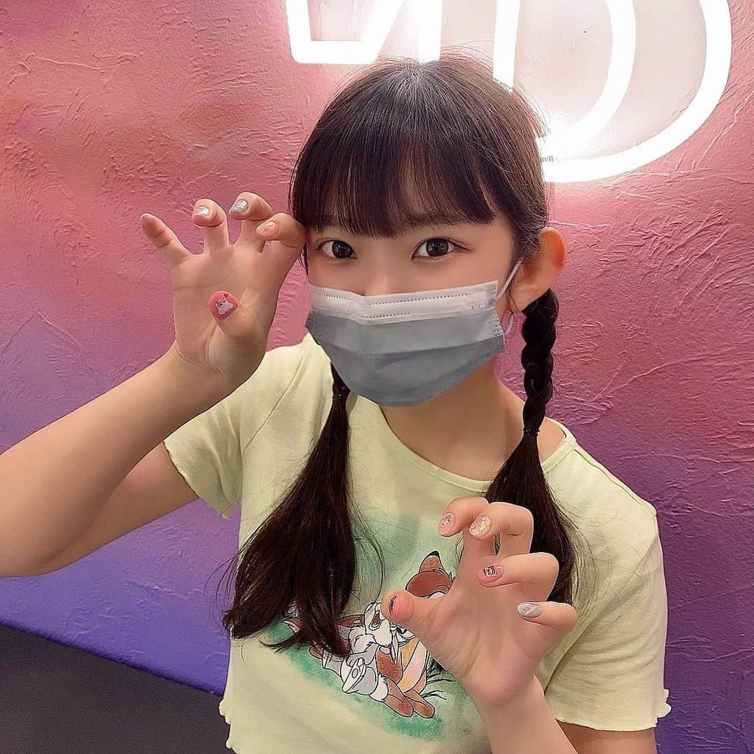 長澤茉里奈さんのインスタグラム写真 - (長澤茉里奈Instagram)「newネイル！ 今回も　@venusbelt_official にて @saori_kizuki さんに、げききゃわネイルしていただきました🥰✨ 猫ちゃんいっぱいで可愛すぎて爪見るたびにテンションが上がっています🥰❤️ さおさんのネイルのロックな猫ちゃんシリーズもほんとに可愛い😭❤️ みんなでお揃いしたい😂💕💕💕 いつも悩んじゃうんだけど一緒に考えてくれて最高の爪を作ってくれるさおさんに大感謝です😭❤️💕 いつもありがとうございます！！！ また1ヶ月お仕事頑張れる〜 #ネイル#渋谷 #猫ネイル #まりちゅうネイル」6月27日 20時41分 - marinanagasawa1008
