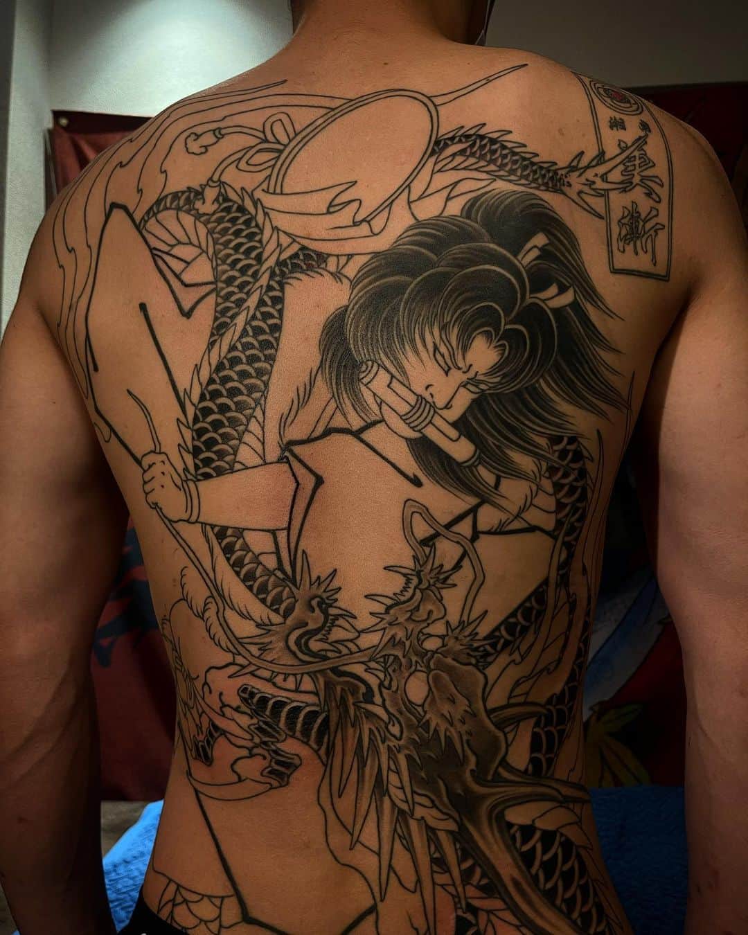 彫師美漸のインスタグラム：「途中経過 ・ ・ #美漸和彫り　#刺青 #彫師 #美漸 #彫師美漸 #海老名 #中目黒 #タトゥー #東京タトゥー #tokyo #tattoo #art #fashion #bizenart #bizen #문신　#Bizentattoo  #tattooer #tattooist #tattooartist #tattooart #tattooshop #japanesetattoo」