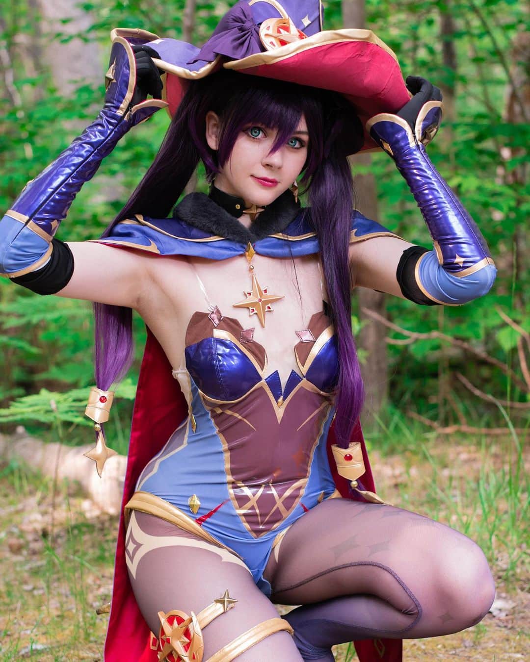 Hirari Ann（ヒラリー アン）のインスタグラム：「Who's your favorite genshin character? Really I can't decide a favorite but I probably play Ganyu the most ngl.」