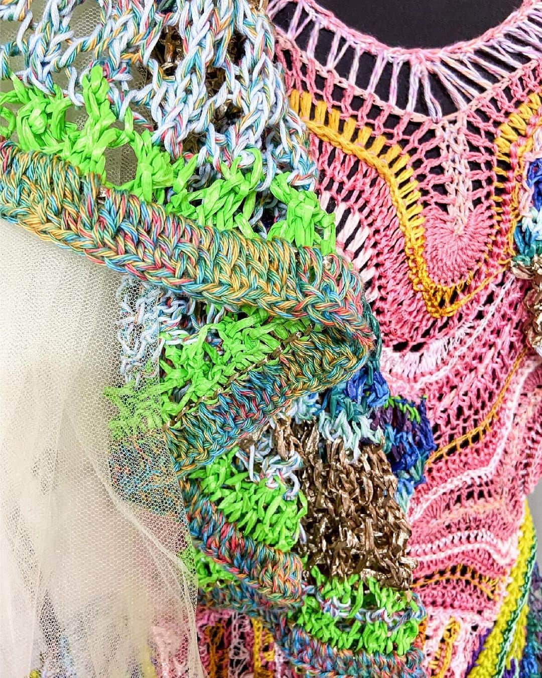 蓮沼千紘さんのインスタグラム写真 - (蓮沼千紘Instagram)「detail. . .  Crochet&Knittingneedle.🧶  #knit#knitwork#handwork #chihirohasunuma #aneddy #knitdress#costume#fashion  #summerknit」6月27日 15時08分 - knitchihiro