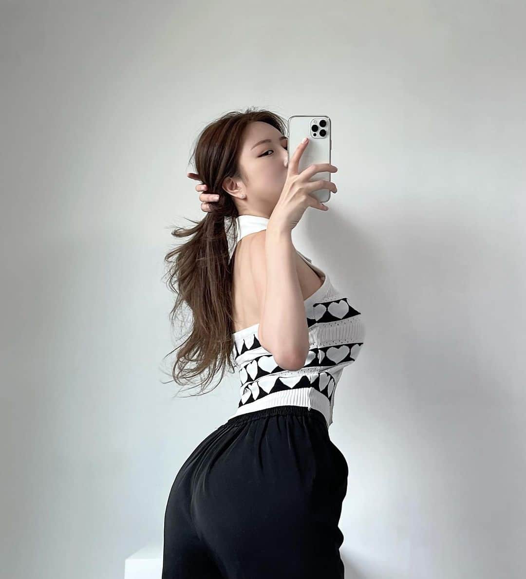 Choi Somiさんのインスタグラム写真 - (Choi SomiInstagram)「⠀⠀⠀⠀ #글랜더 #glander   ߮߰🖤߮߬ ⃕ ߮߰🤍߮߬ ⃕」6月27日 20時02分 - cxxsomi