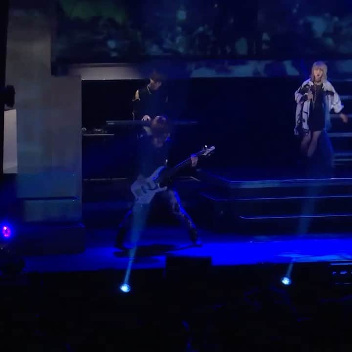 MiA のインスタグラム：「数曲ギター弾いてます！⚜️  SEPT Vol.10 ReAnimation】  2021年5月21日~30日「新宿こくみん共済coopホール/スペースゼロ」にて上演された「SEPT Vol.10　ReAnimation　ReUnion｜ReVise」から熱いライブシーンを集めた総集編をアップしました！  youtu.be/SLTWNjs6s9c  是非チェックしてみてください！  #SEPT #リアニセプト」