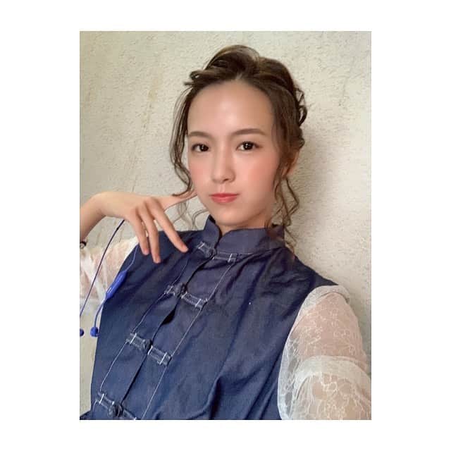 向井藍さんのインスタグラム写真 - (向井藍Instagram)「おはようございます🌞  good morning💙💛  #aimukai #向井藍 #goodmorning #girl #ヘアアレンジ」6月28日 6時15分 - muuchan1024