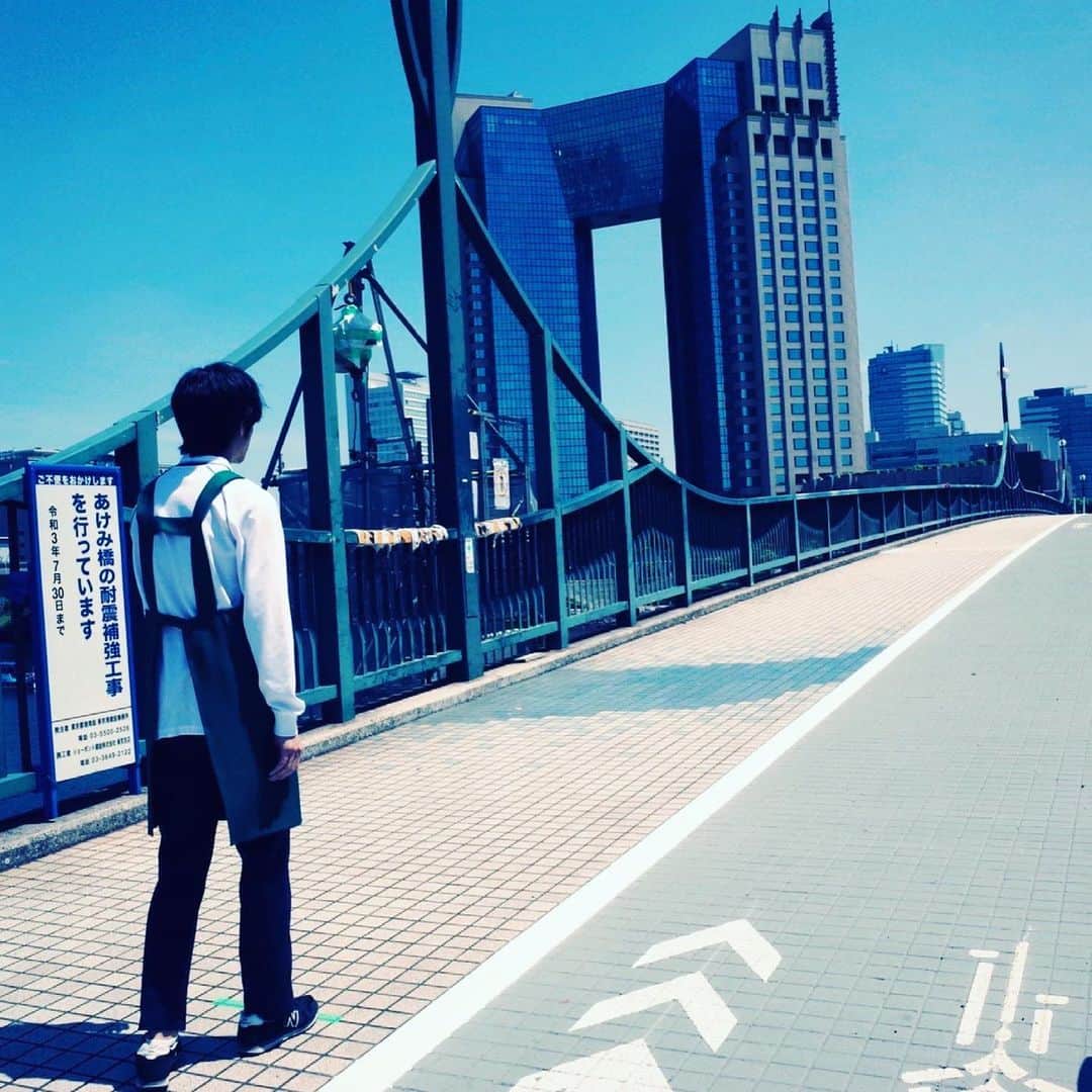あのときキスしておけばさんのインスタグラム写真 - (あのときキスしておけばInstagram)「#あのキスロス祭り💐   走れ、走れ。ももっち。 大切な人のもとへ🏃‍♂️ →つづく🍀  #あのキス ロスに捧ぐ #あのときキスしておけば #松坂桃李」6月27日 22時32分 - anokiss2021