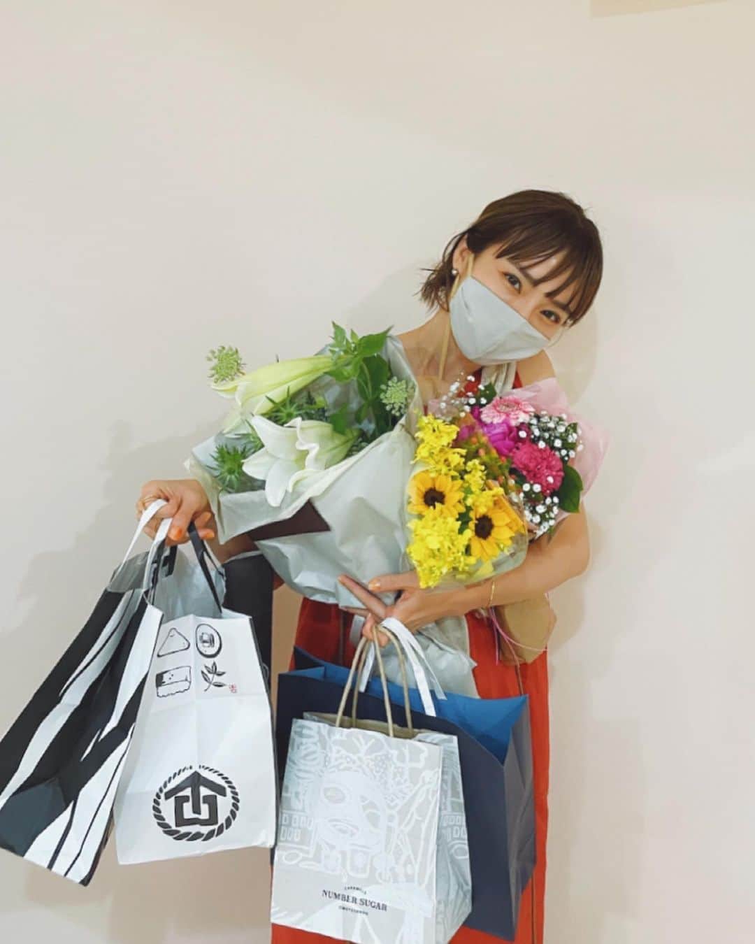 春名亜美さんのインスタグラム写真 - (春名亜美Instagram)「差し入れもお花も本当にありがとうございました🥺💓  #thankyou」6月28日 1時18分 - amiharunaami