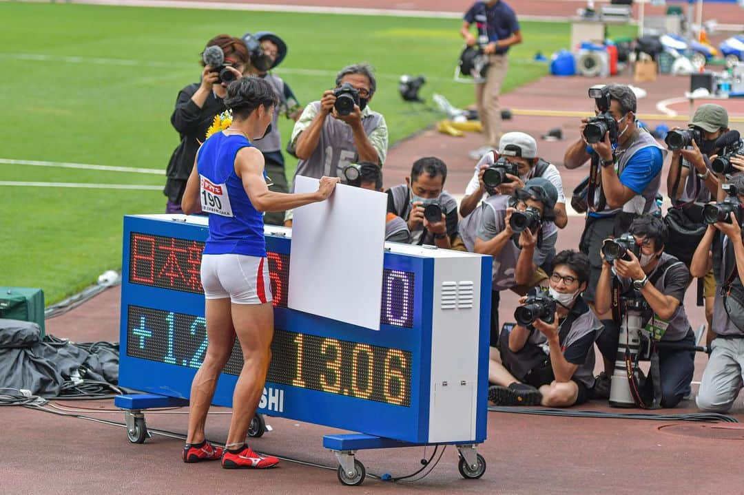 泉谷駿介のインスタグラム：「不安や緊張もあったけれど皆のおかげで頑張れた日本選手権でした🦁🥇  オリンピックに向けてしっかり調整していい結果残せるように頑張ります。  本当にありがとうございました！  #mizuno #alpron」