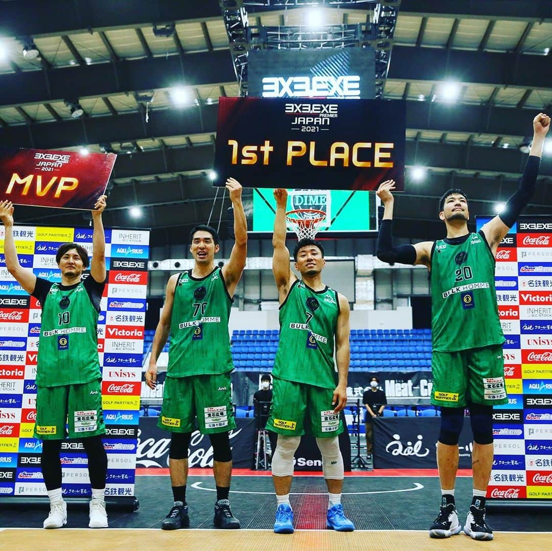 岡田優介のインスタグラム：「プレミアRound.3優勝🏆  皆様のサポートのおかげです。応援ありがとうございました！  #TOKYODIME #DIME3x3 #3x3EXE #3x3PremierEXE #BULKHOMME #株式会社ゼロ #XFLAG #安藤不動産 #リンクスエステート #テングビーフジャーキー #トヨタモビリティサービス #日本郵政 #宝石広場 #グリーンディスプレイ #y16a #木更津きらら歯科 #東京ドームスポーツ #FEELLINE #ReBoost #DIMEfamily」