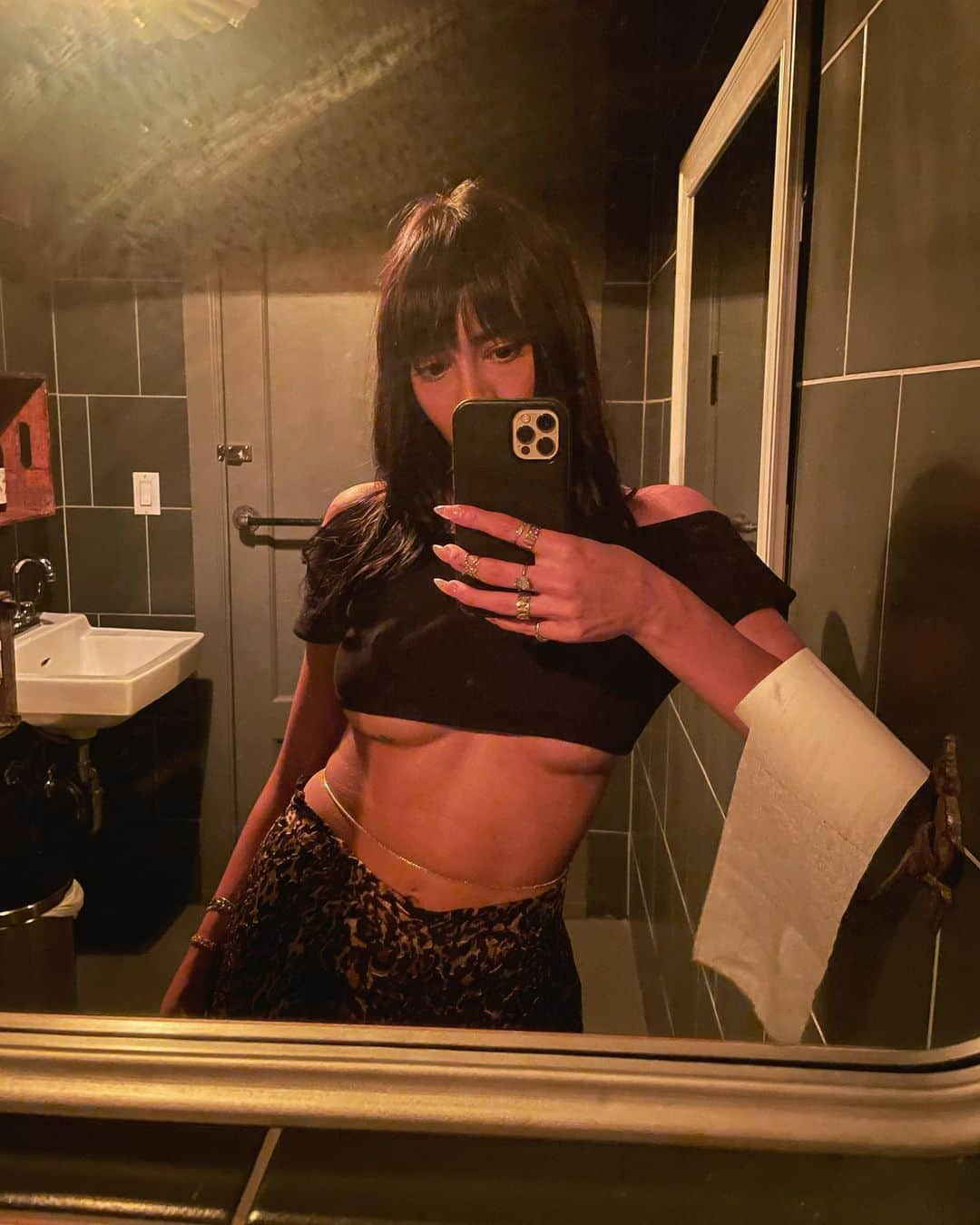 Janice Griffithさんのインスタグラム写真 - (Janice GriffithInstagram)「bar bathroom thirst traps.. nature is healing」6月28日 11時42分 - rejaniced