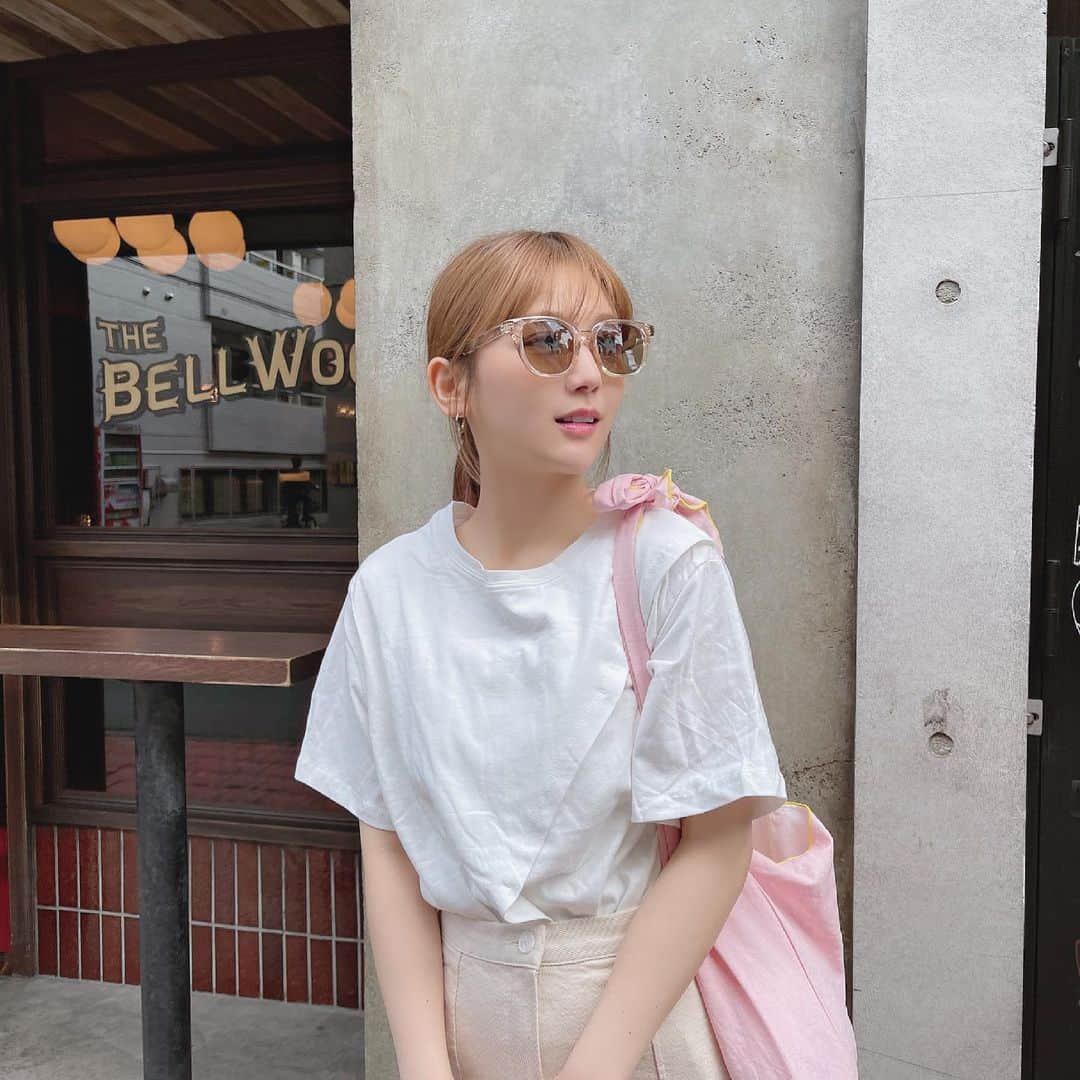 ひよんのインスタグラム：「😎🌻  梅雨どこいった🤔☔️  #ひよん #ひよん服」
