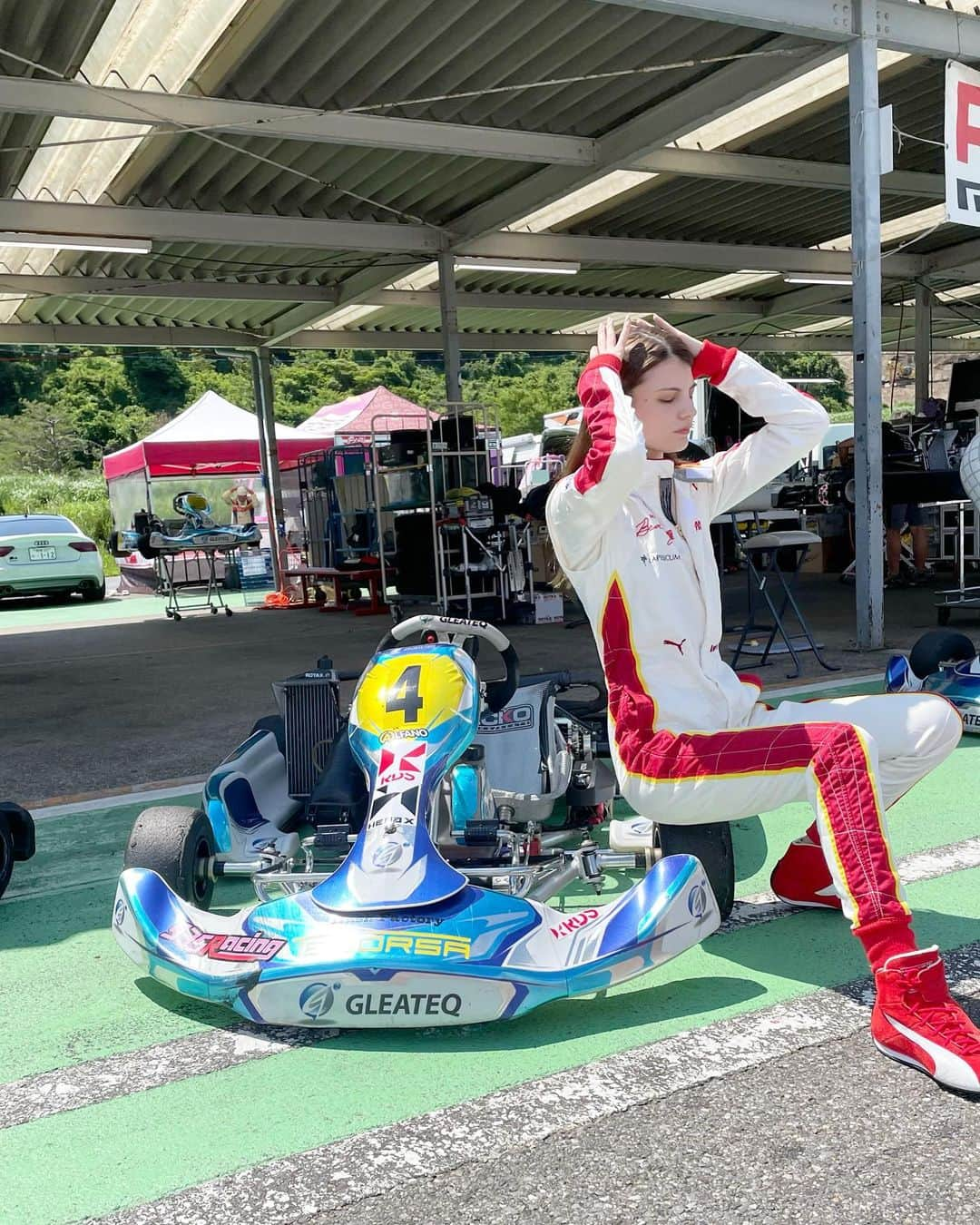 マギーさんのインスタグラム写真 - (マギーInstagram)「先日は、新東京サーキットで カート練習！🏁  ストレートが長いから最初スピードに ちょっと恐怖心でるけど 乗ってるとここまで出しても大丈夫なんだ！って分かってくる！  ほんの少しずつコース取りを 理解してきたから 忘れる前にどんどん練習して 上達したいなあ！ なにも目指してないけど、 ただただ上手になりたい😂😂😂  Special thanks! @tecorsa10」6月28日 13時43分 - maggymoon