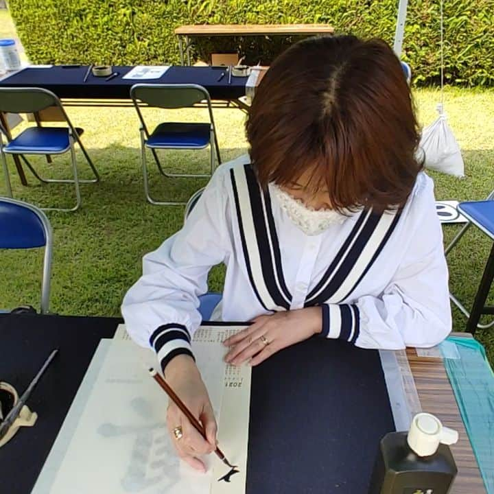 清水まり子のインスタグラム：「#久々の書道  #藤田記念庭園  #青森県弘前市 #やすらぎの刻  #アラフィフlife  #やまなし大使 #清水まり子」