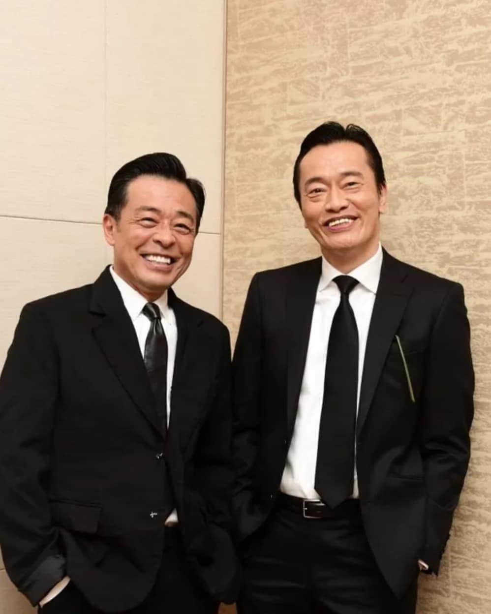光石研のインスタグラム：「還暦‼️おめでとうございます‼️ 直ぐ追っかけます✌️ 【by 光石】  ※バイプレ取材時のお写真お借りしました。」