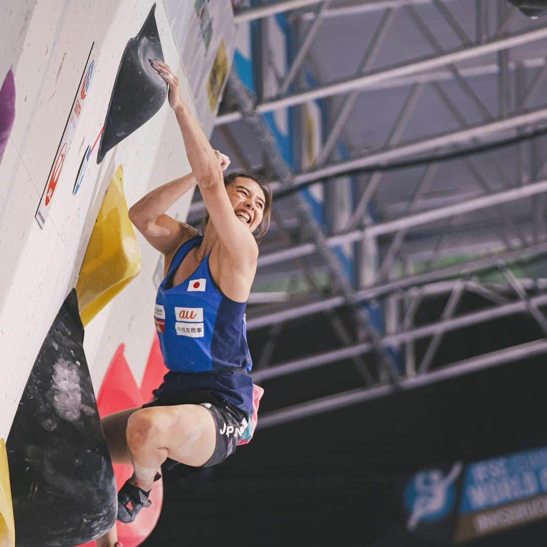 伊藤ふたばさんのインスタグラム写真 - (伊藤ふたばInstagram)「I was 4th place in the final! It is unfortunate that I could not try last problem because that was canceled due to heavy rain😔☔️ But it was the first final of the season and I really enjoyed that round with strong girls of finalists ☺️💓✨  Congratulations🥇@janja_garnbret 🥈 @nataliaclimbs 🥉 @gejostasa 🎉✨ I will miss you @noguchi_akiyo 🥺  And I will do my best again as I have other lead competitions coming soon💪✨  Thank you all for supporting me🥺❤️  photo by @lenadrapella 🙏✨💓  @au_official @denso_official @thenorthfacejp @lasportivajp @newerajapan @tokyopowder @newhale_japan @thestonesession #jazzysport #岩泉ヨーグルト #bouldering #climbing #ifsc #boulderingworldcup #bwc #ボルダリング #クライミング」6月28日 18時29分 - futaba_ito