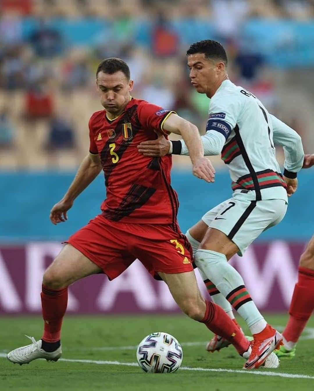 トーマス・フェルメーレンのインスタグラム：「Quarter finals next! 🇧🇪 @belgianreddevils」