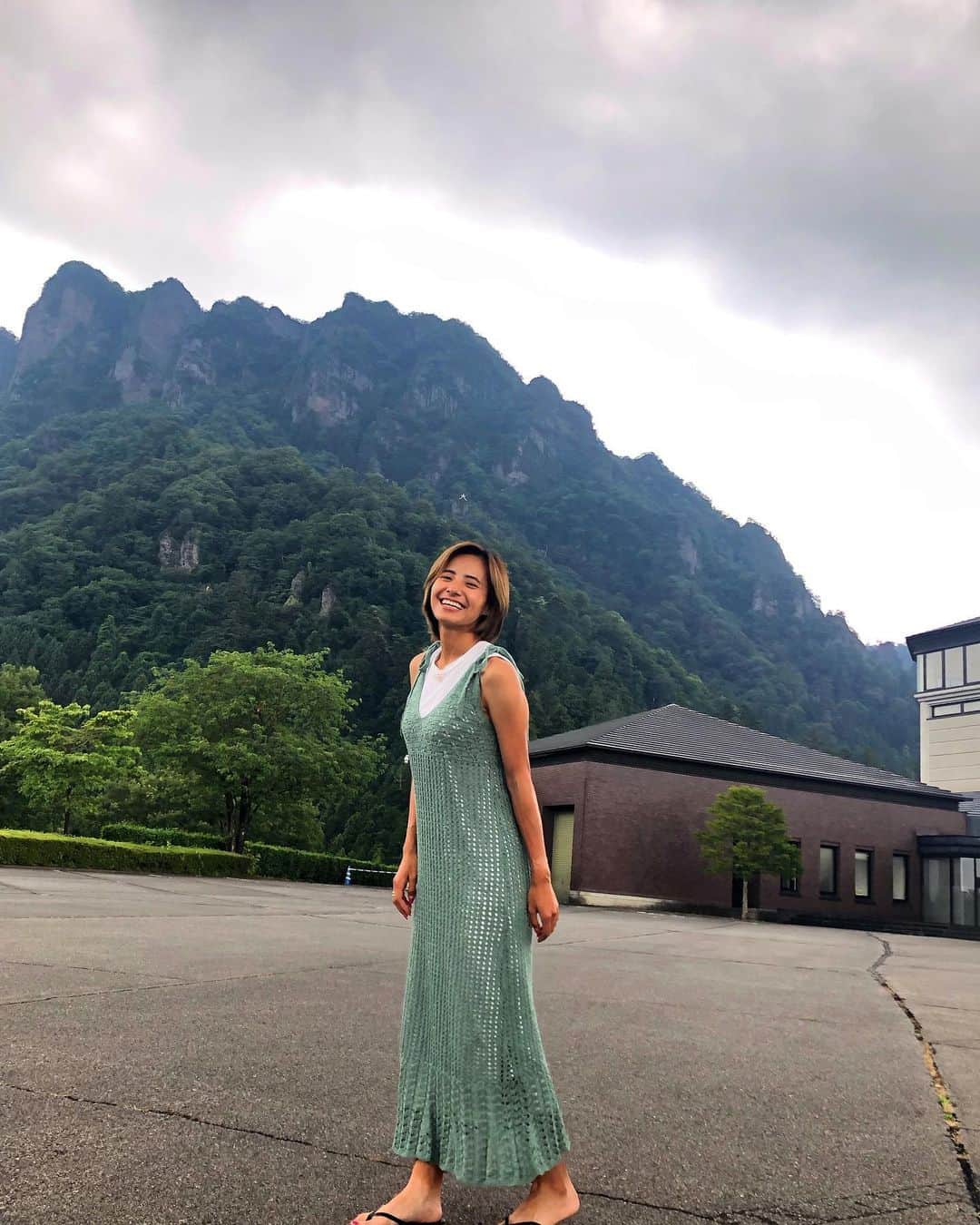 佐野千晃のインスタグラム：「⁡ 群馬は山がすごいなぁ〜！！ ⁡ 空気が澄んでて寝起きが最高に良かった🤤 ⁡ 都会も好きだけど田舎？自然も大好き🤤 ⁡ #natural #healthy #good #gilrs #gilr #cool #cute #ooted #selfie #self #face #スポーツ女子 #スポーツ #都会　#田舎 #自然　#群馬」