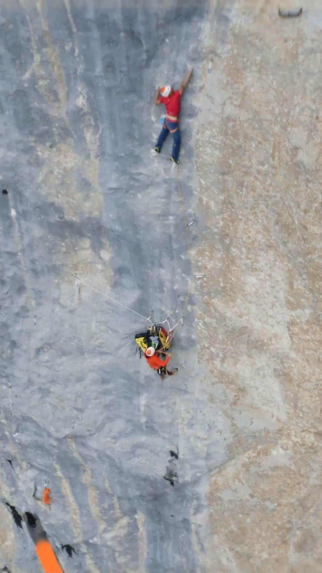 ニナ・カプレツのインスタグラム：「Wanna know in detail the route Wogü? Watch @cedriclachat and discover that masterpiece of @beatkammerlander in the lovely Rätikon.  Don’t miss the world premiere at the @arcteryxacademy in Chamonix on July 3.! More infos about the event on their webpage.  Music and editing by Mathieu Rivoire  @arcteryx @arcteryxacademy」