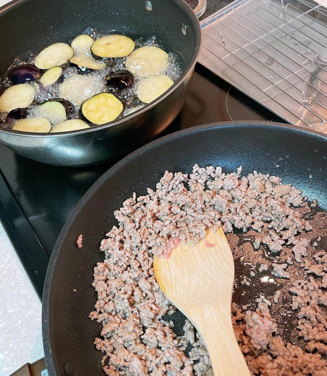 水谷雅子さんのインスタグラム写真 - (水谷雅子Instagram)「#晩御飯#おうちごはん #dinner  #茄子とピーマンの味噌炒め  #冷奴#生姜#梅干し #水谷雅子#水谷雅子beautybook50の私  ⭐️合わせ調味料 味噌大さじ3、きび砂糖大さじ1 1/2、しょうゆ1 水大さじ3、生姜のすりおろし適量」6月28日 21時45分 - mizutanimasako