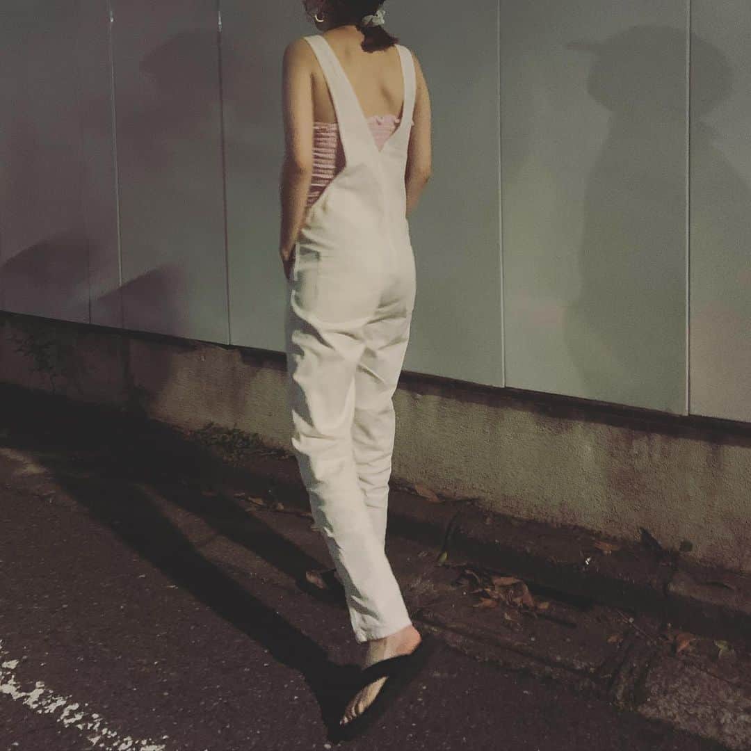 emmaさんのインスタグラム写真 - (emmaInstagram)「🍨  tops : @thevirgins  bottoms : @carharttwip_jp  shoes : @therow」6月28日 21時48分 - okss2121