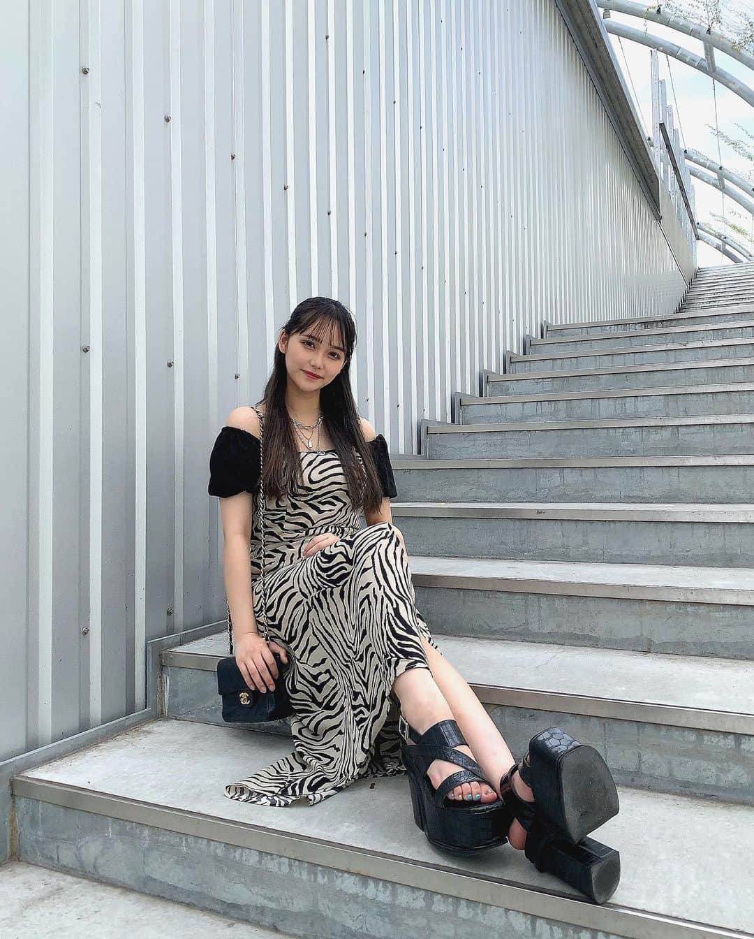 西綾乃さんのインスタグラム写真 - (西綾乃Instagram)「ティックトックで質問が多かったこのお洋服はevrisのお洋服です👗💞」6月28日 22時13分 - achan___15