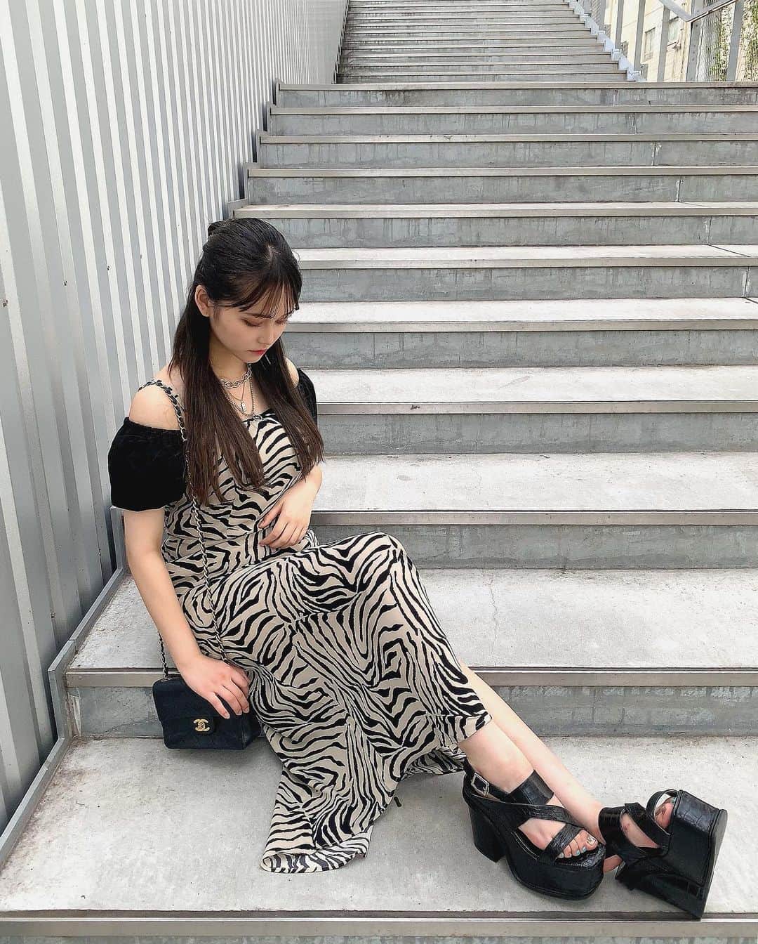 西綾乃さんのインスタグラム写真 - (西綾乃Instagram)「ティックトックで質問が多かったこのお洋服はevrisのお洋服です👗💞」6月28日 22時13分 - achan___15