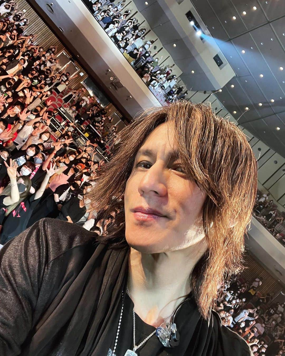 SUGIZOさんのインスタグラム写真 - (SUGIZOInstagram)「From Matsuyama with Love 0627!! LUNA SEA CROSS Tour愛媛松山公演Day2。 みんな本当に素晴らしかった。心から感謝しています。 みんながあまりに最高だったので、松山はこの度めでたく第二の故郷に認定されました😆 これからこの熱を、感動を、全国へシェアしてきます。 そして必ずまたこの地へ帰ってきます。 本当にありがとう。」6月28日 23時45分 - sugizo_official