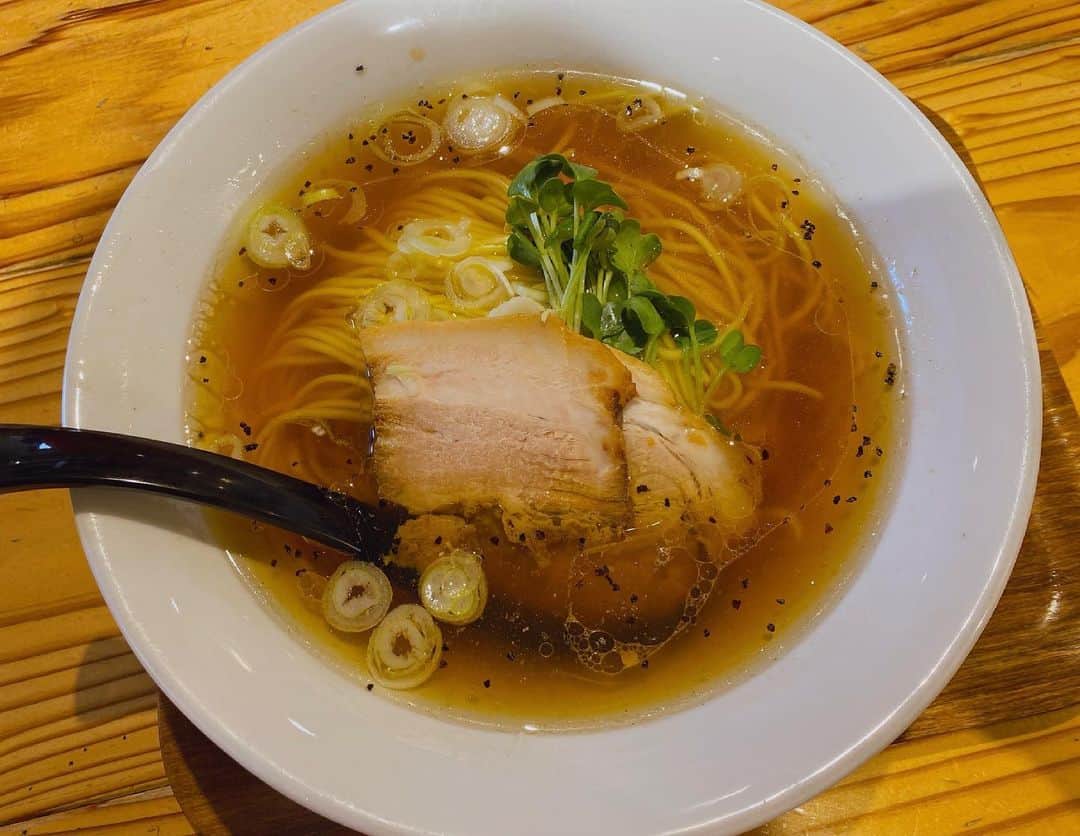 嶋村瞳のグルメインスタ